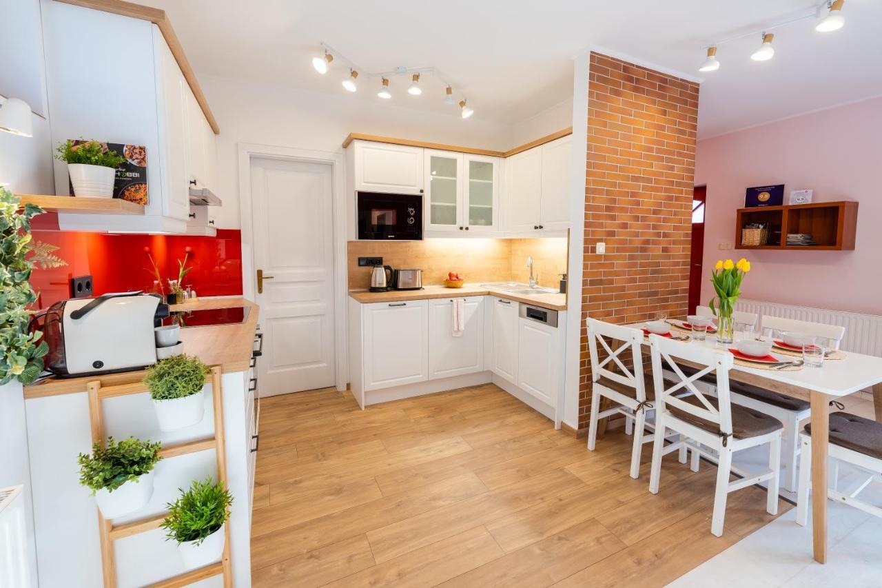 Sára-Lux Apartman Nyarliget Esterno foto