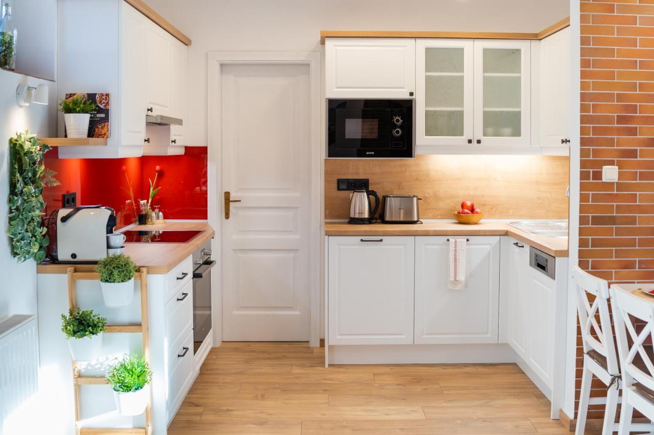 Sára-Lux Apartman Nyarliget Esterno foto