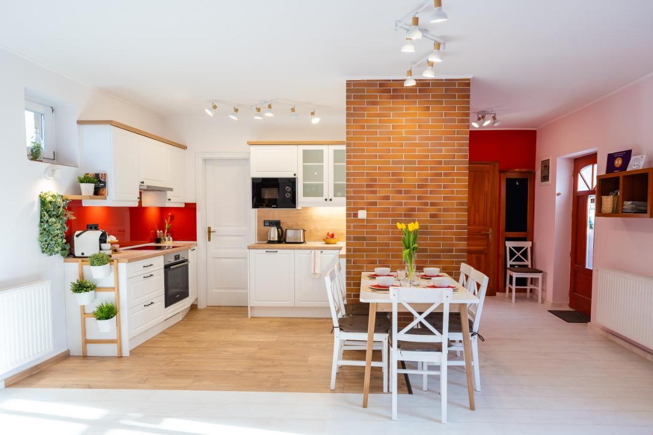 Sára-Lux Apartman Nyarliget Esterno foto
