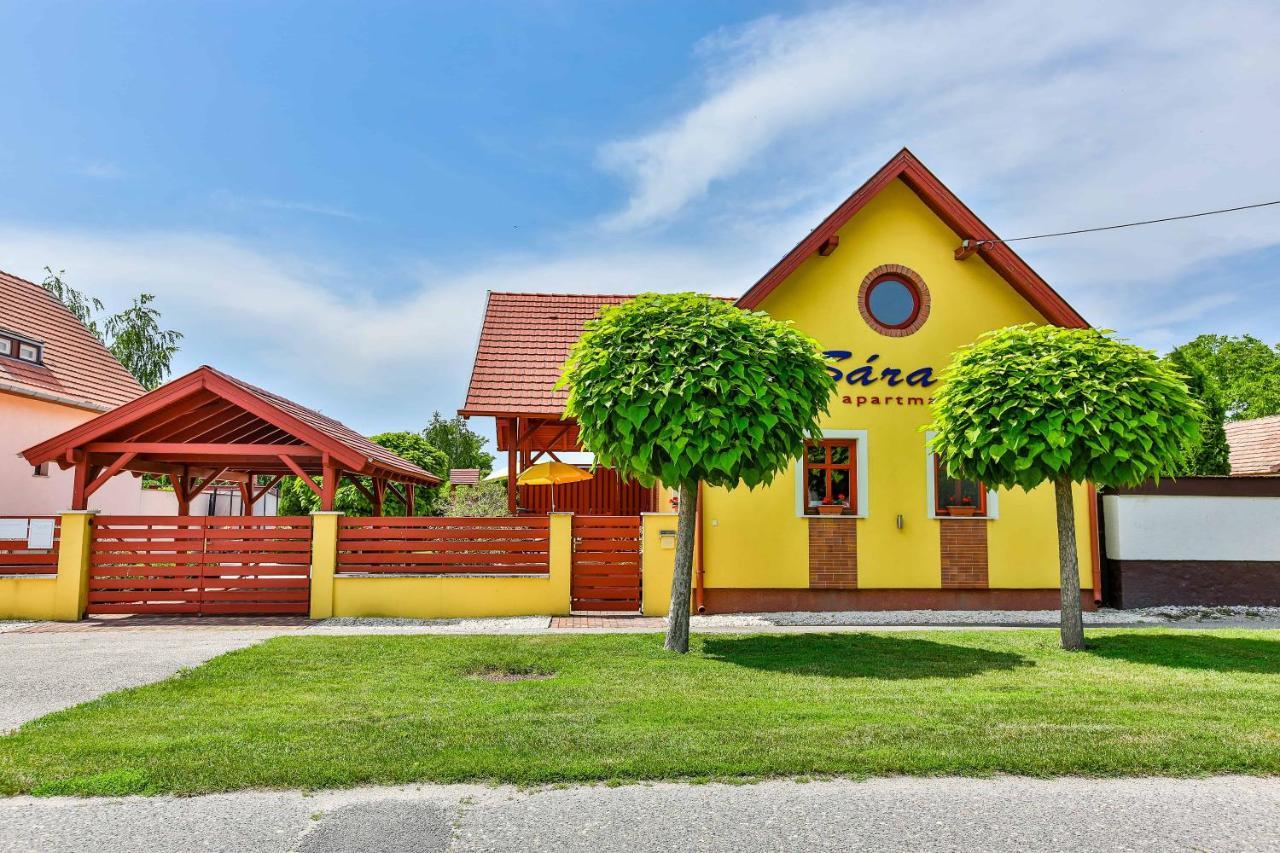 Sára-Lux Apartman Nyarliget Esterno foto
